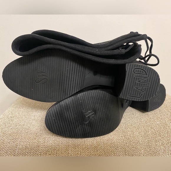 $995 STUART WEITZMAN TIELAND OVER-THE-KNEE BOOTS - Picture 12 of 16